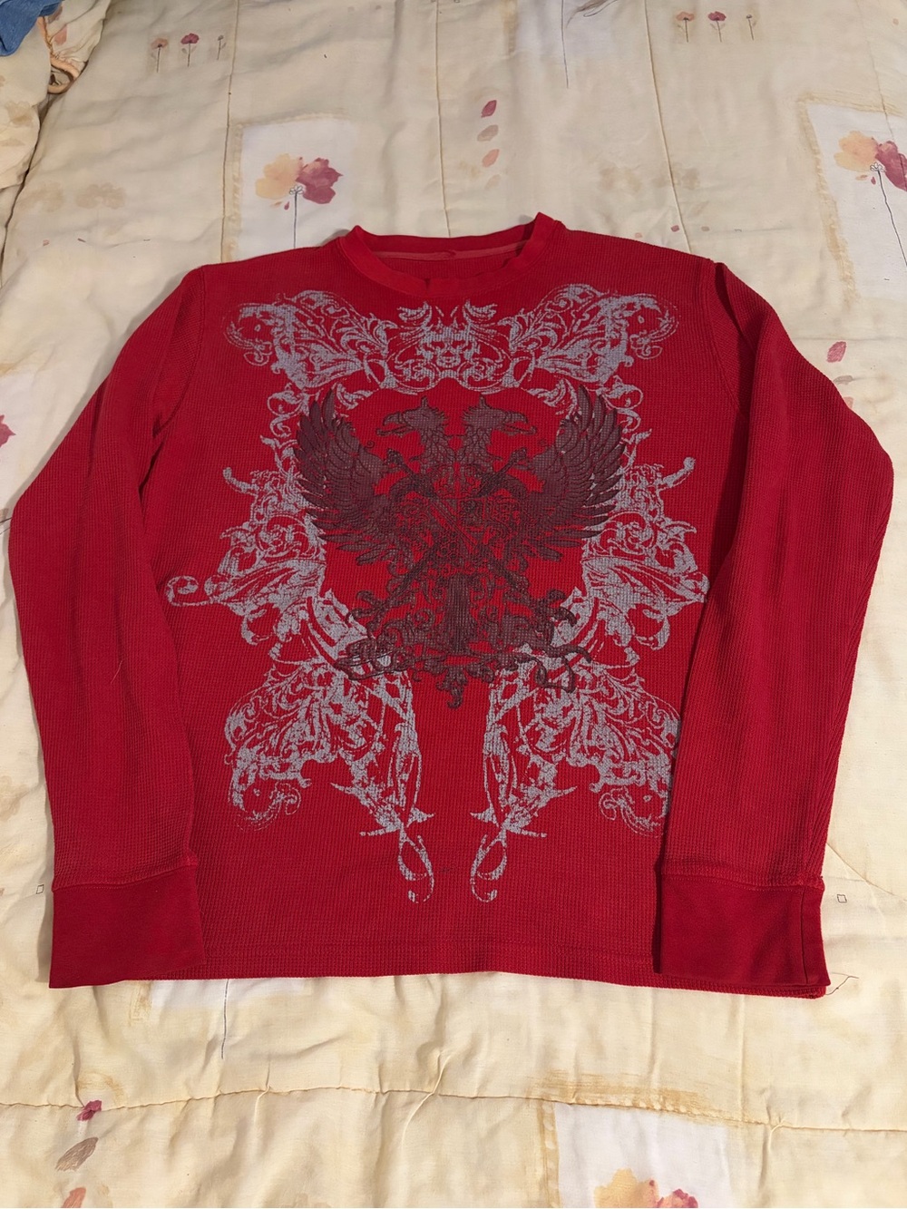 Red Thermal Long sleeve Griffin tribal y2k (~L)